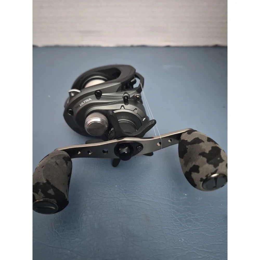 Black Max Ultra Baitcast Reel Fishing Reel